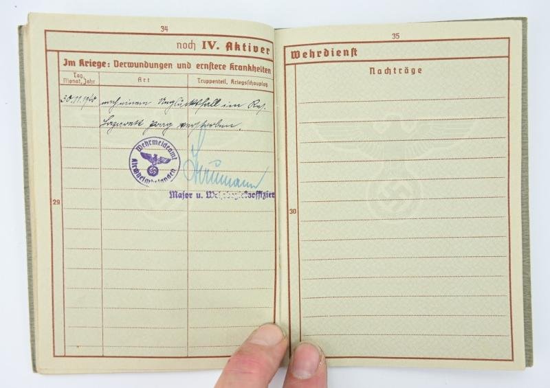 German LW Wehrpass KIC 'Helmut Steuerwald' — image 12