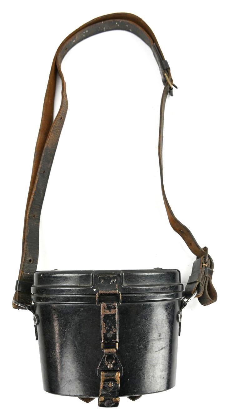 German WH Binocular 6x30 in Carrying Case — image 2