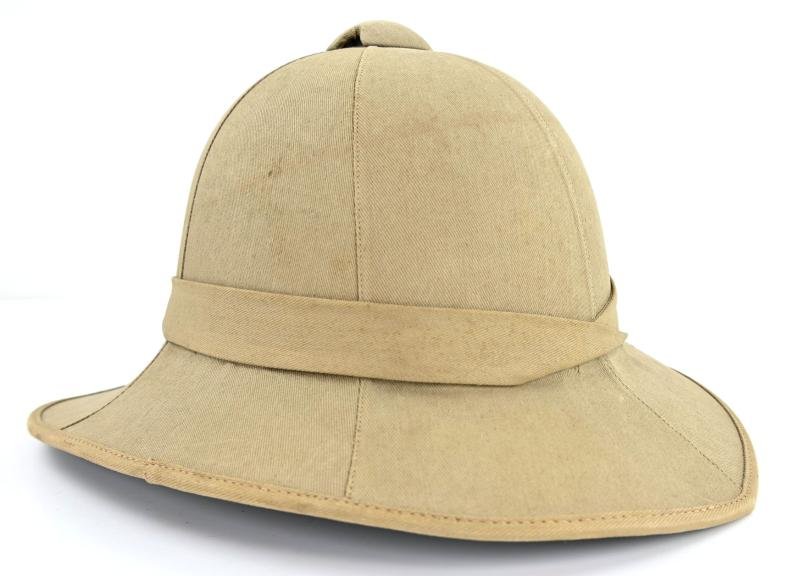 British WW2 Tropical Pithelmet — image 3