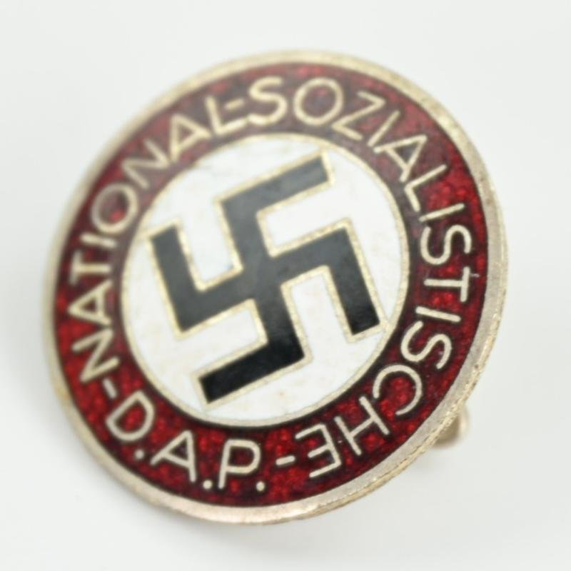 German NSDAP Party Member Badge 'M1/77' — image 3