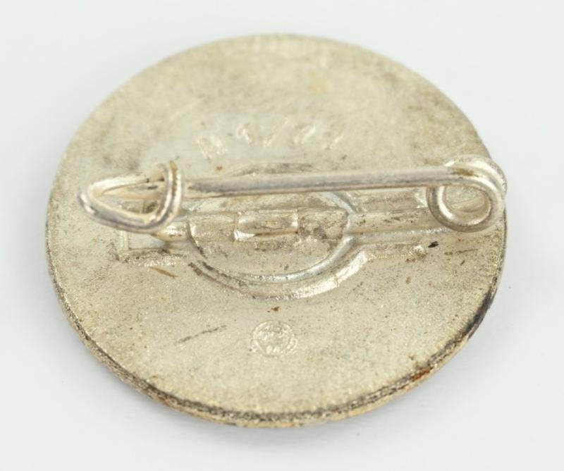 German NSDAP Party Member Badge 'M1/77' — image 4