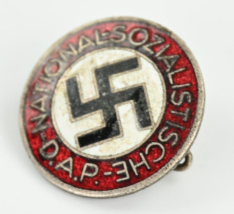 German NSDAP Party Member Badge 'M1/93' — image 3