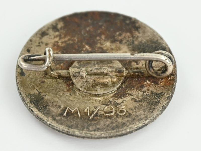 German NSDAP Party Member Badge 'M1/93' — image 4