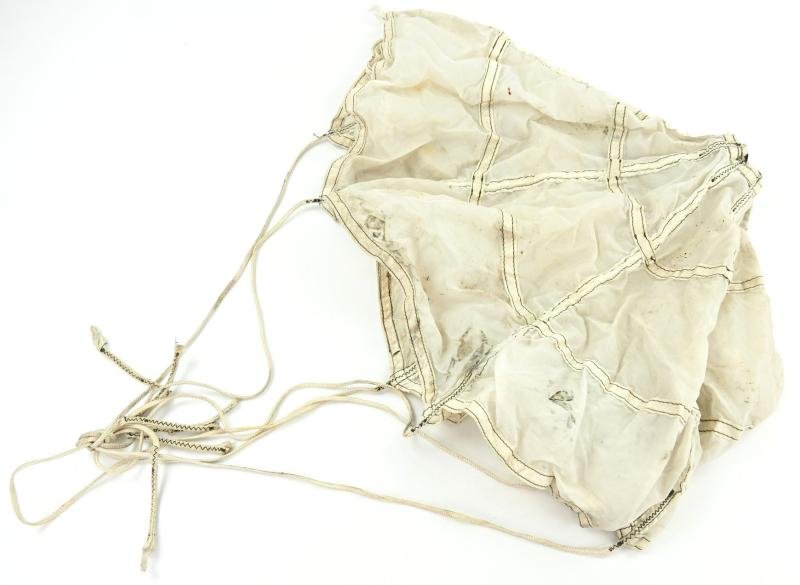 US WW2 Artillery Parachute 80cm — image 3