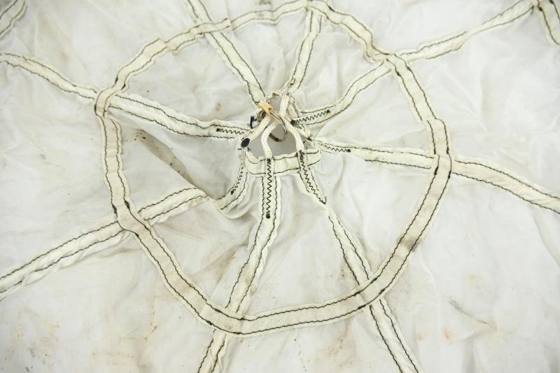 US WW2 Artillery Parachute 80cm — image 8