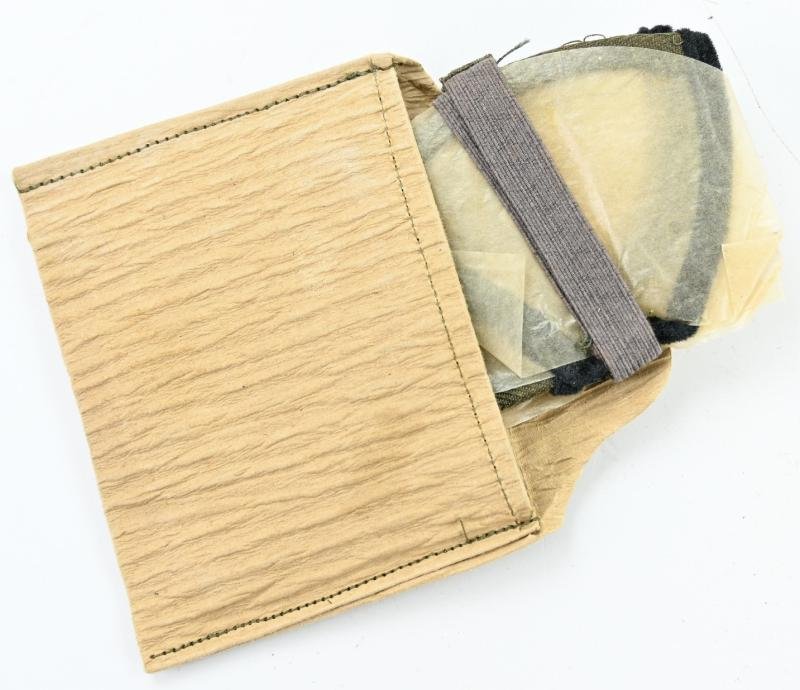 German WH Dust Goggles in Pouch — image 4