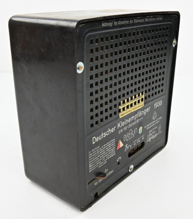 German Third Reich Era Civil Radio 'Deutsche Kleinempfänger' — image 4