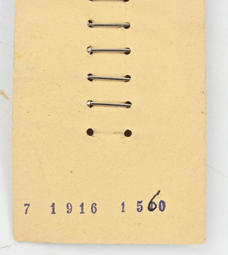 British WW2 Medical Safety Pins set — image 4