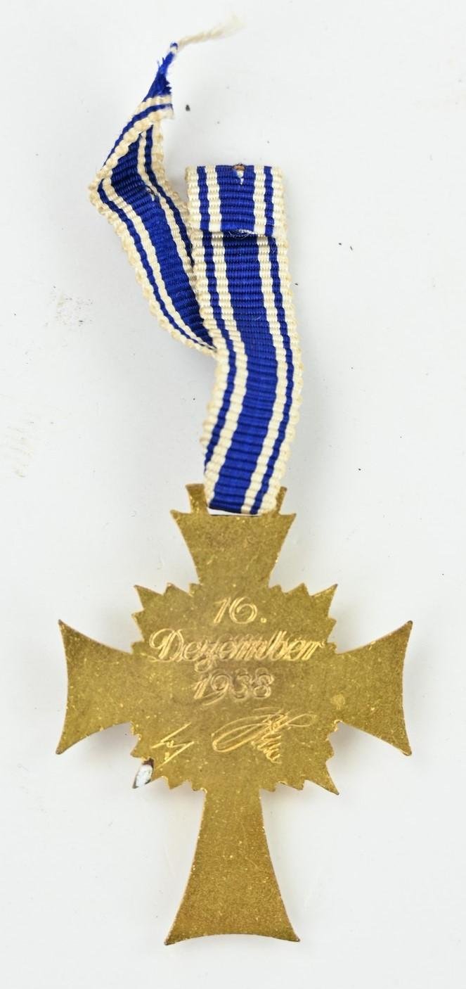 German Mother's Cross in Gold with case — image 6