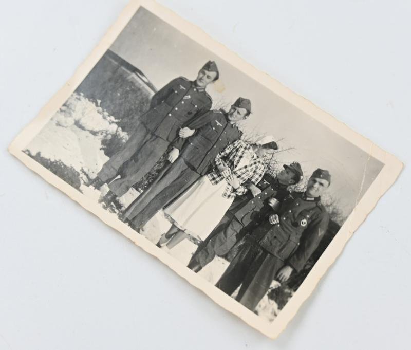 German WH Group Picture with Nurse — image 2