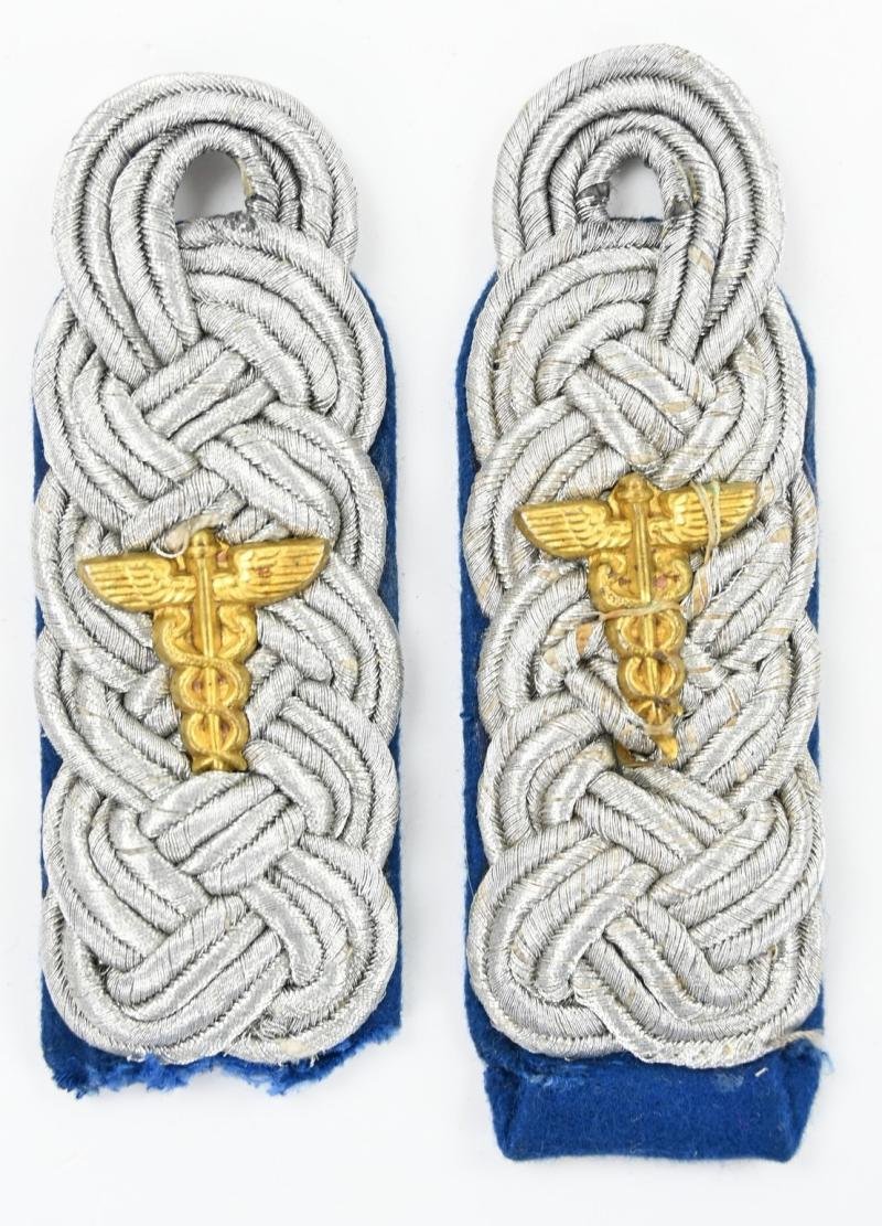 German WH Officer's Medical Collar Tabs & Shoulderboards — image 5