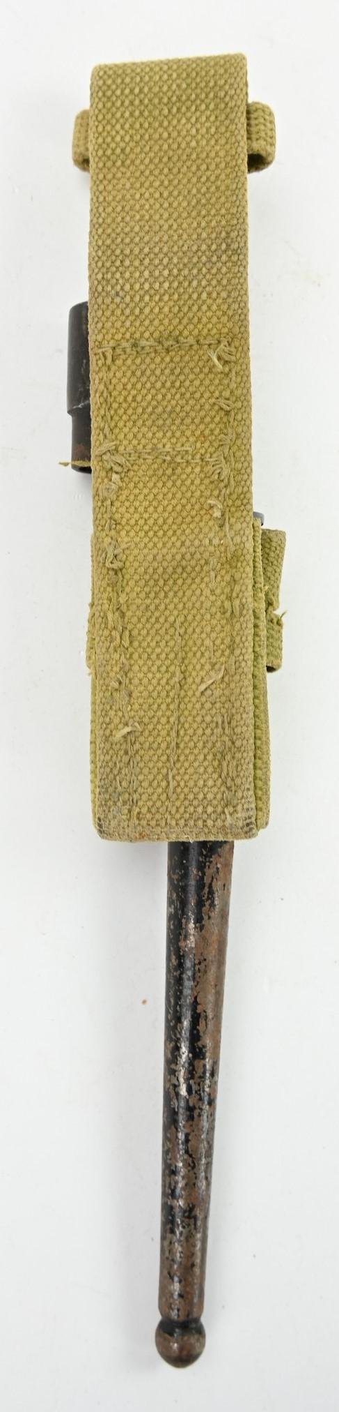 British WW2 Spike Bayonet with Frog — image 3