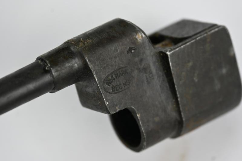 British WW2 Spike Bayonet with Frog — image 7