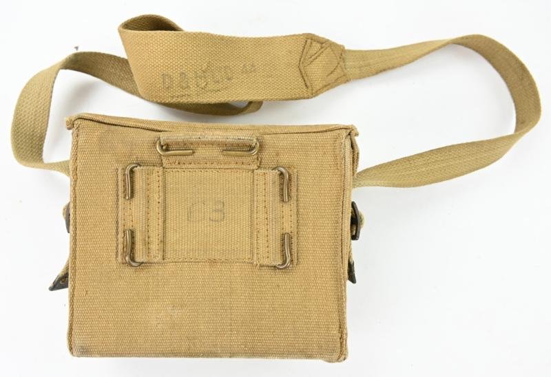 British WW2 Binoculair Case & Carrying Strap 1942 — image 4