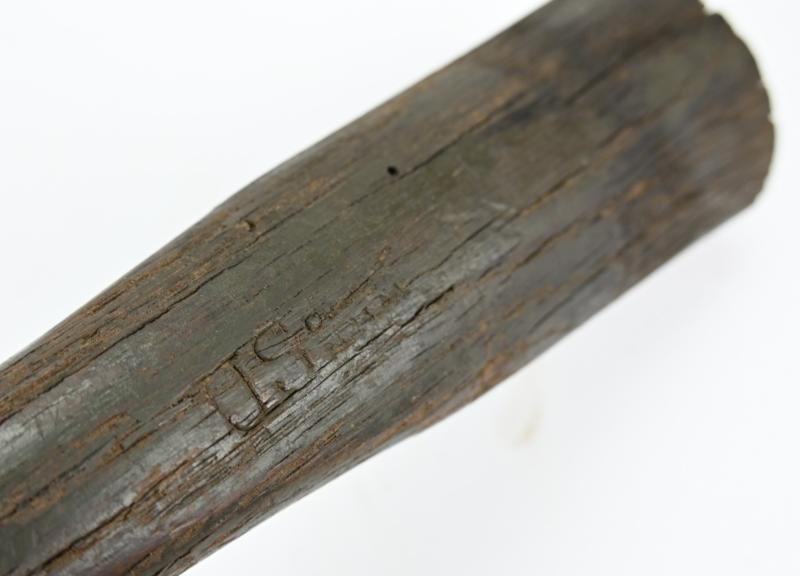 US WW2 M-1910 Pick-Mattock and carrying case — image 4