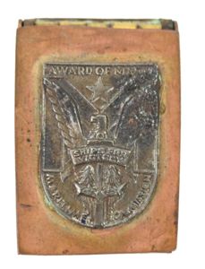 US WW2 Merchant Marine Merit Award on tinnie box