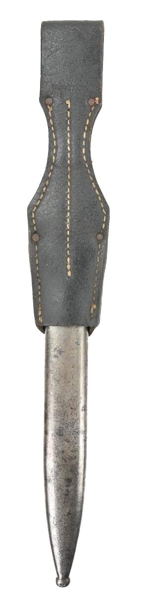 German K98 Bayonet with Frog and Matching Numbers 'Berg& Co' — image 3