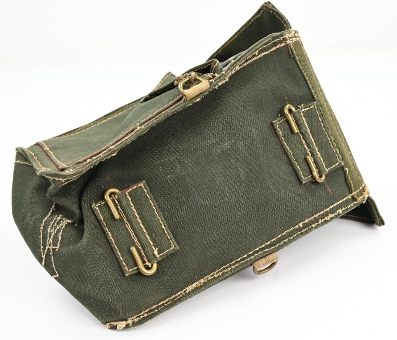 British WW2 JG Service Gasmask Pouch — image 4