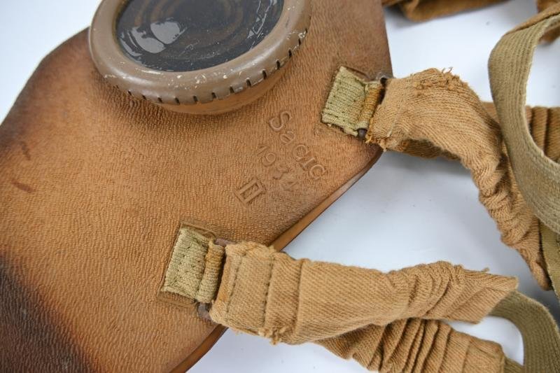 Belgium WW2 M29 Pattern Gasmask Set — image 4