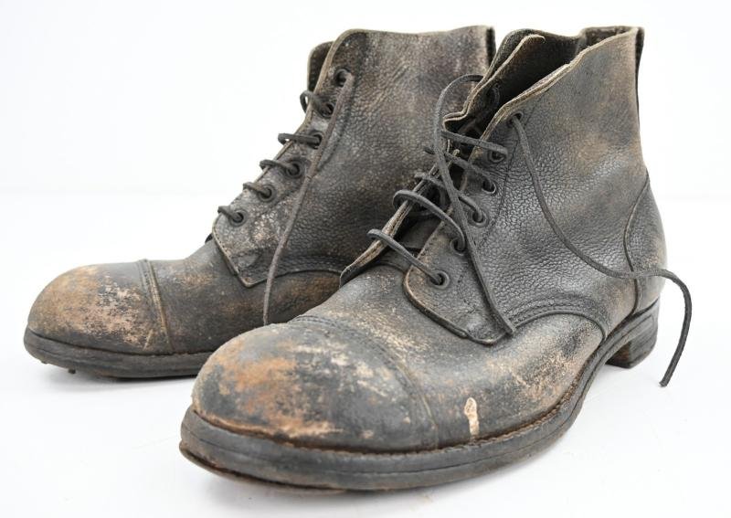 British WW2 Ammo Boots 1944 — image 2