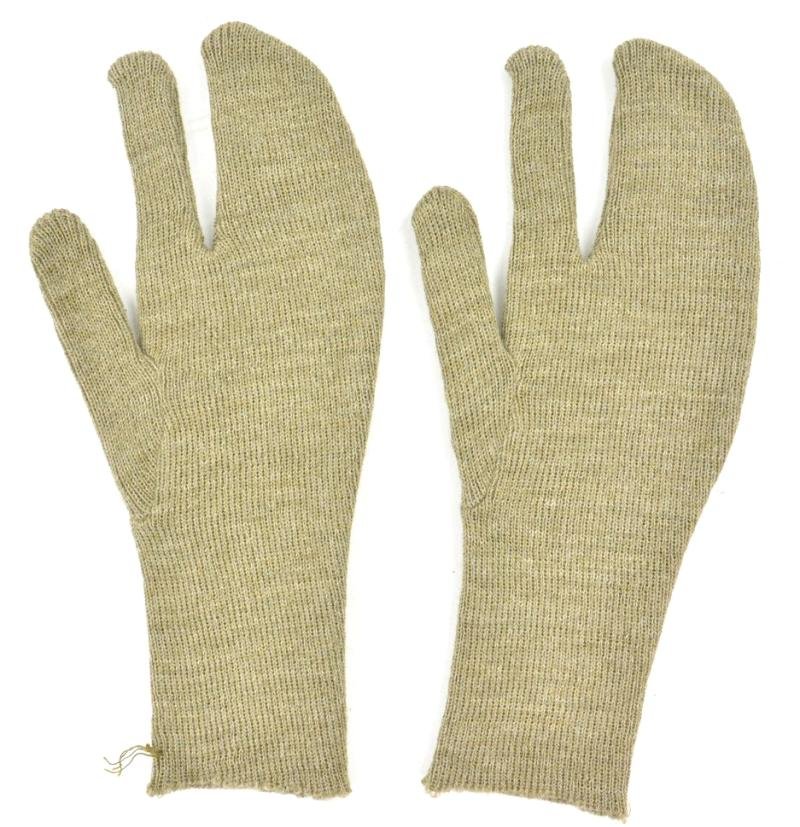 British WW2 Wool Gloves — image 3