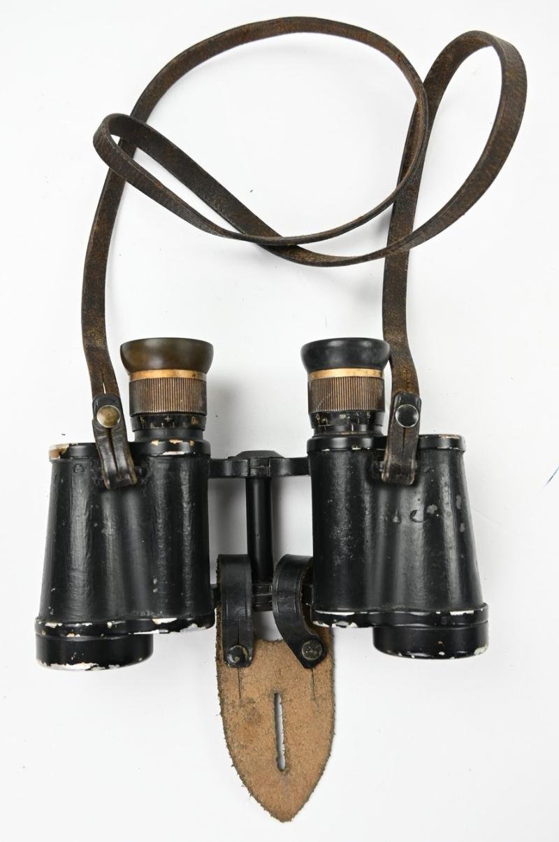 German WH Binocular 6x30 in Carrying Case — image 10