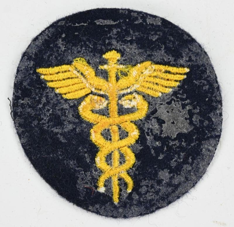 German KM Medical Career Badge — image 2