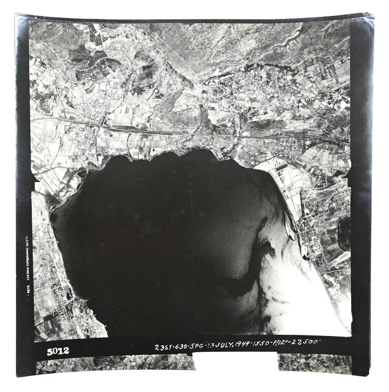 Allied WW2 Aerial Reconnaissance Picture Set ''Berre-l'Étang'' — image 2