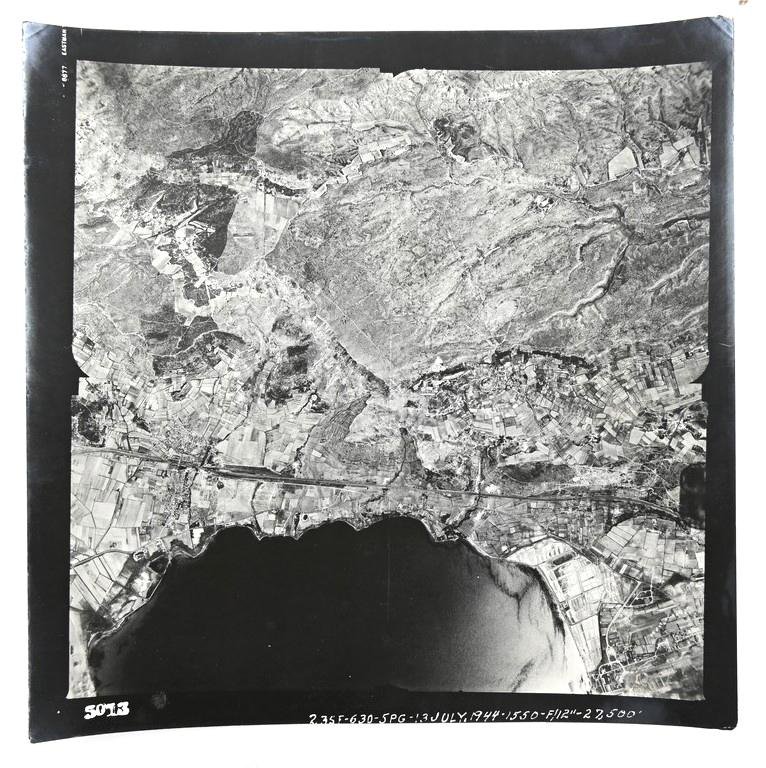 Allied WW2 Aerial Reconnaissance Picture Set ''Berre-l'Étang'' — image 4