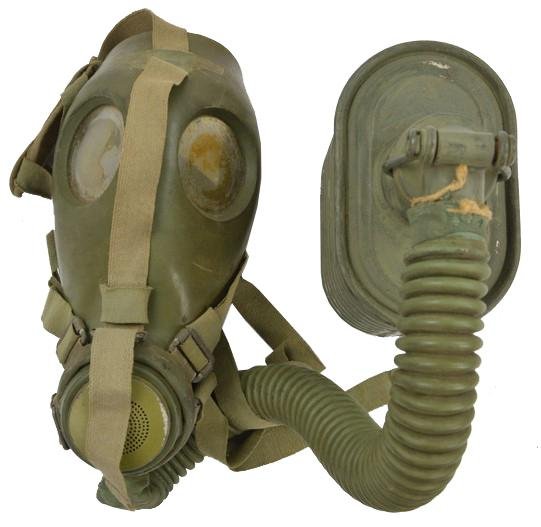 Dutch WW2 Mounted Troops Gasmask with Carrying Bag — image 6