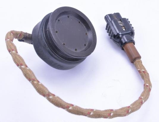 British WW2 RAF E-type Microphone Oxygen Mask — image 2