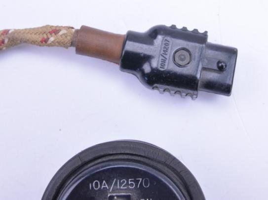 British WW2 RAF E-type Microphone Oxygen Mask — image 4