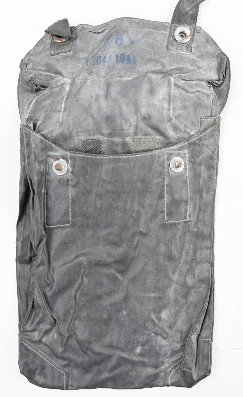 German WH M31 Gascape Pouch — image 5