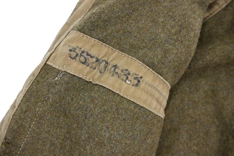 British WW2 Kit-Bag with tunics — image 10