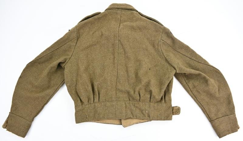 British WW2 Kit-Bag with tunics — image 8