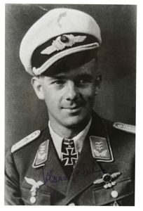 Signature of Luftwaffe KC Recipient 'Klaus Häberlen'
