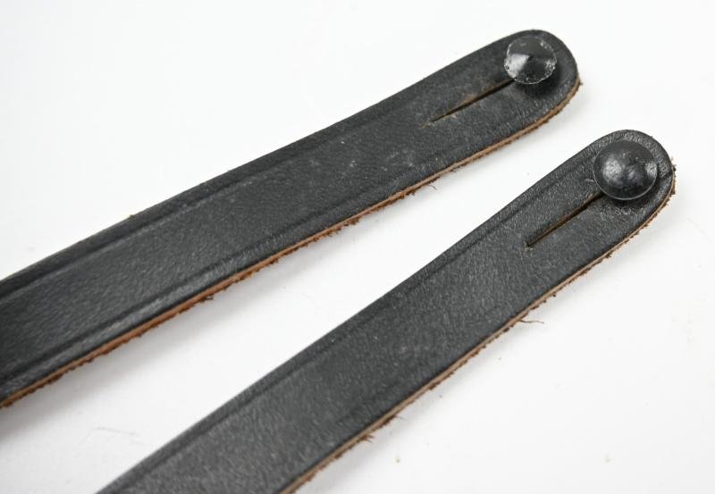 German WH CAG 1942 Binocular Button attachment Leather — image 6