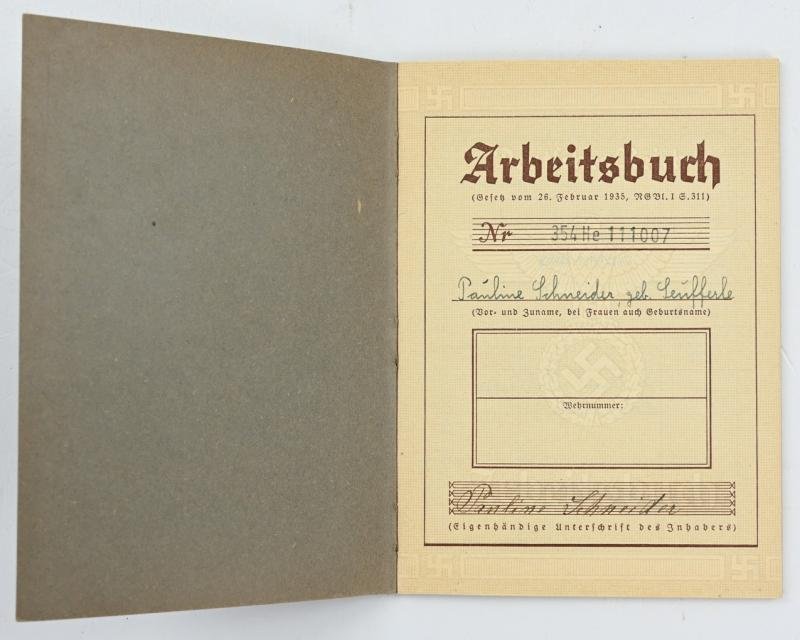 German Third Reich Workerspass — image 2