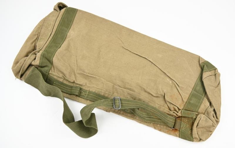 US WW2 Bazooka Ammo Bag — image 3