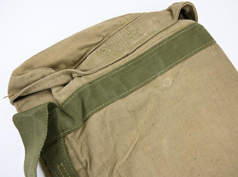 US WW2 Bazooka Ammo Bag — image 4