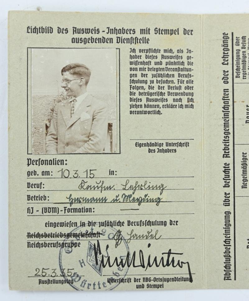 German Hitler Youth /DAF Memberpass — image 3