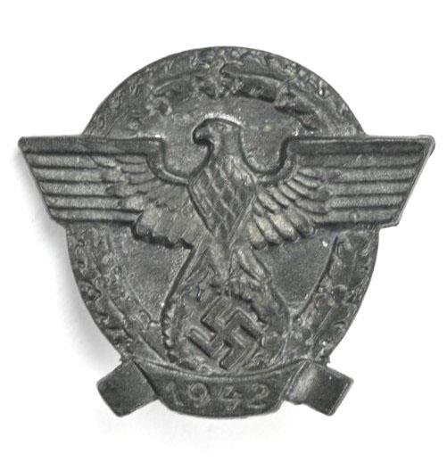 German Tag der Polizei 1942 badge — image 2