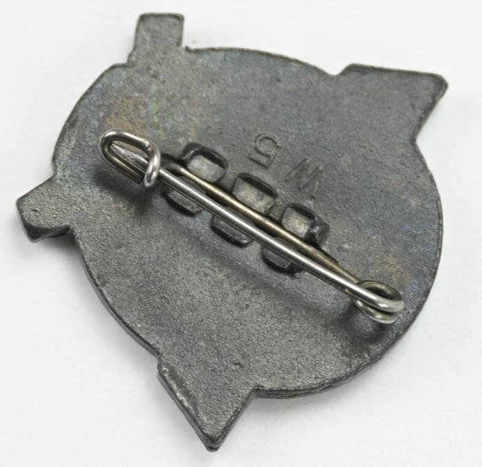 German Tag der Polizei 1942 badge — image 4