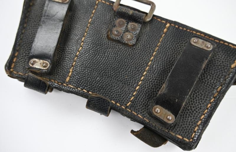 German WH K98 Ammo Pouch — image 4
