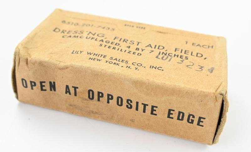 US Vietnam Era First Aid Field Dressing Kit — image 2