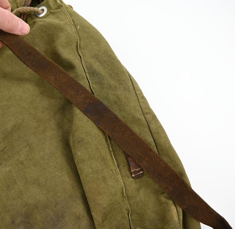 German WH Artillery Backpack — image 5