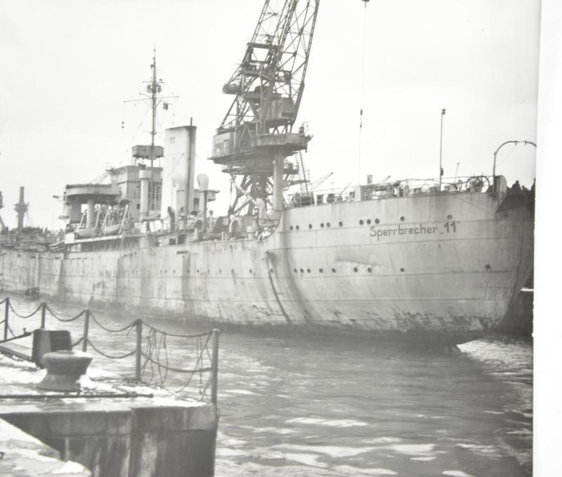 German Picture 'Sperrbrecher 11' — image 2