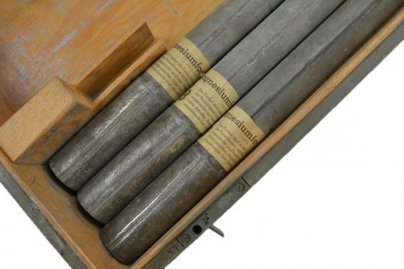 German WH Pioneer Torch Set in Case — image 3