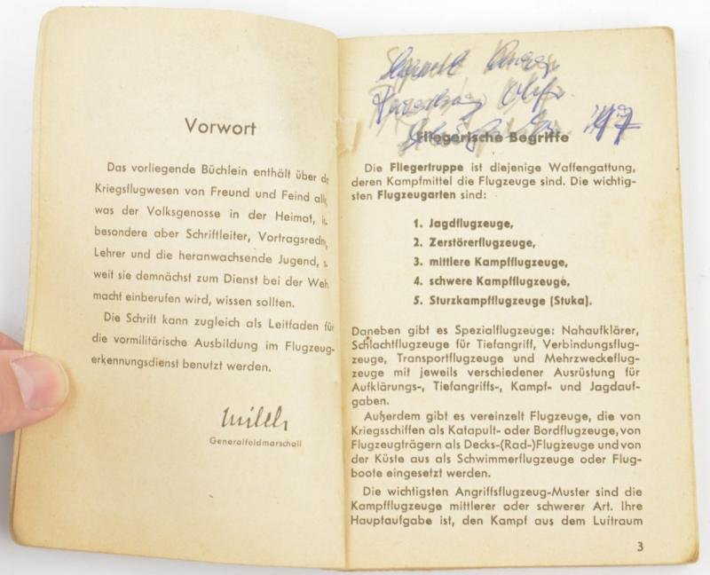 German LW Airplane Identification Booklet — image 3