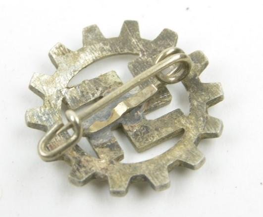 German DAF Kdf Pocket Atlas with DAF member badge — image 3